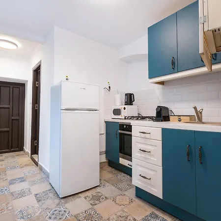 Cozy Center Apartment *