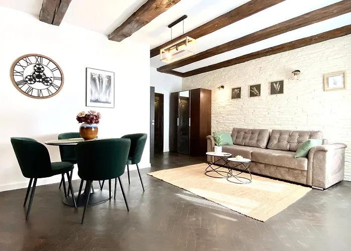 Cozy Center Apartment *